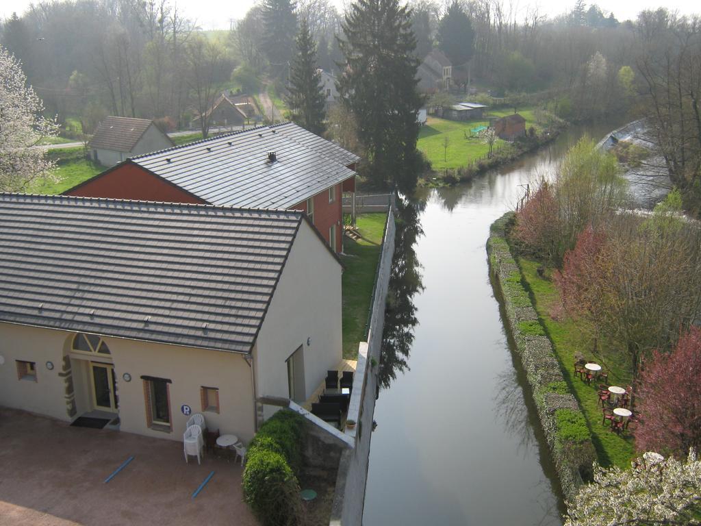 Auberge Du Moulin Marin Лапалисс Экстерьер фото